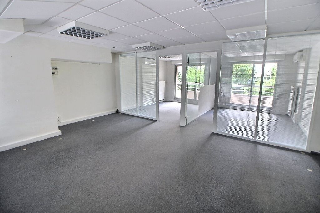 Bureaux à vendre Corentin-Cariou (Métro ligne 7) de 157m² Photo 1