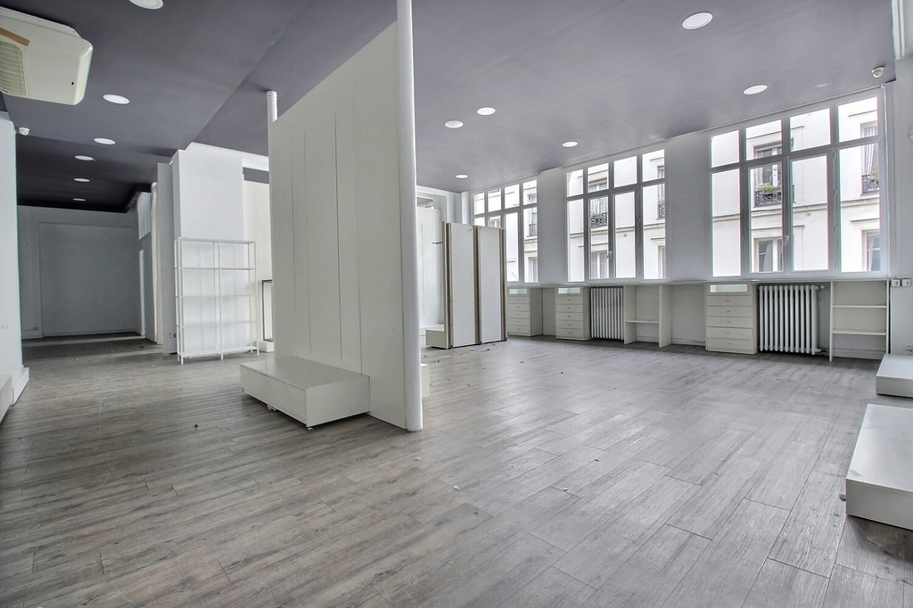 Bureaux à louer Bourse (Métro ligne 3) de 341m² Photo 1