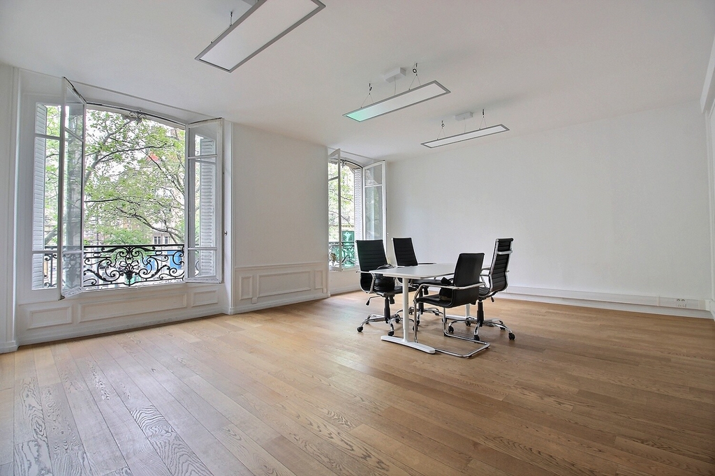 Bureaux à louer Ledru-Rollin (Métro ligne 8) de 113m² Photo 1