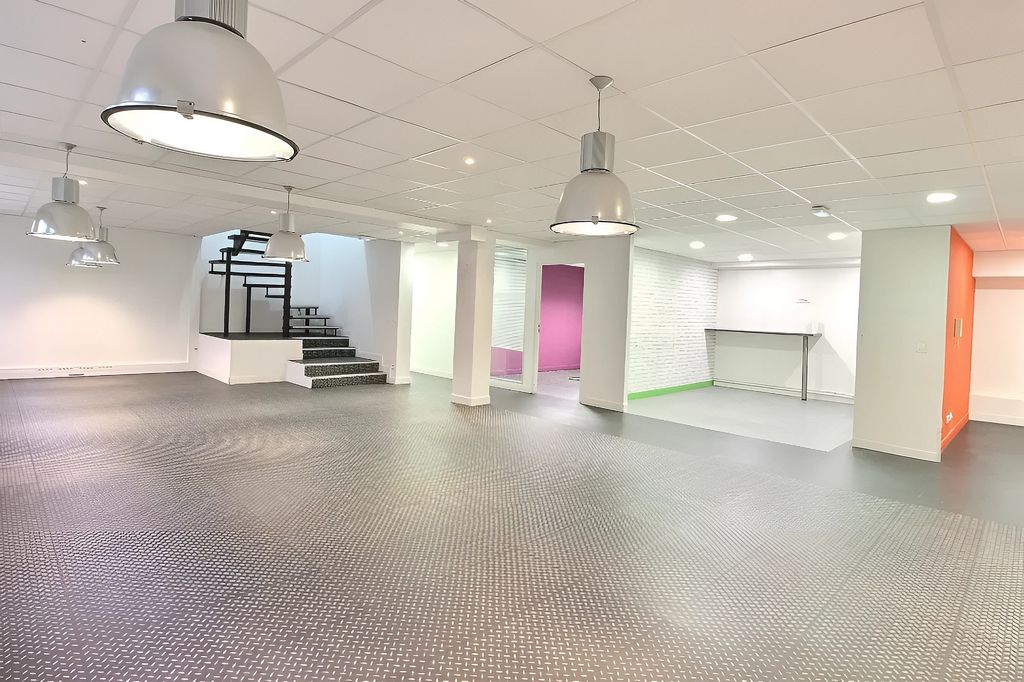 Bureaux à vendre Porte de Clignancourt (Métro ligne 4) de 213m² Photo 3