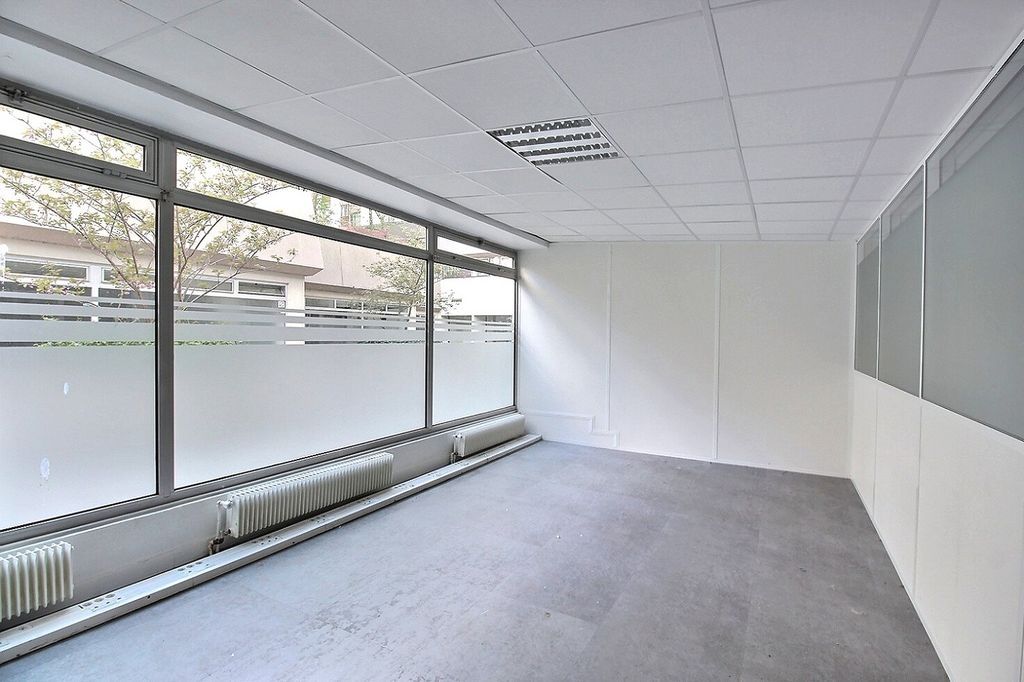 Bureaux à louer Marie de Miribel (Tram T3b) de 255m² Photo 3