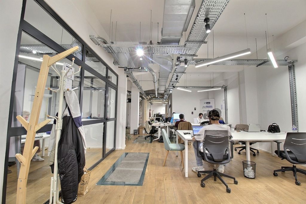 Bureaux à louer Poissonnière (Métro ligne 7) de 570m² Photo 3