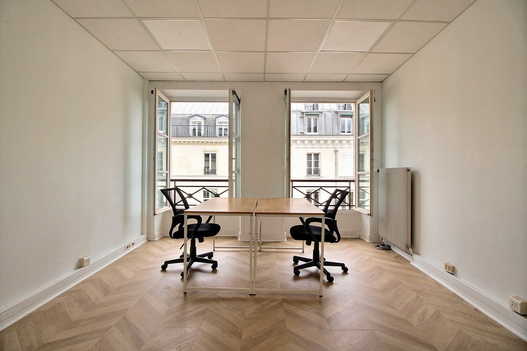 Bureaux à louer Bourse (Métro ligne 3) de 75m² Photo 3