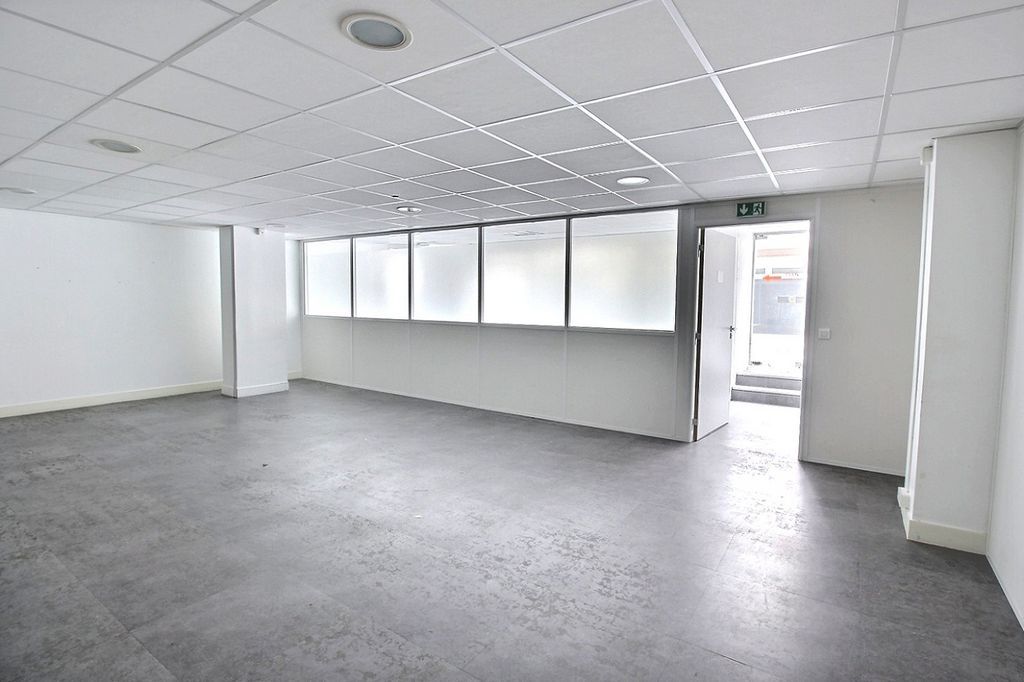 Bureaux à vendre Marie de Miribel (Tram T3b) de 255m² Photo 4