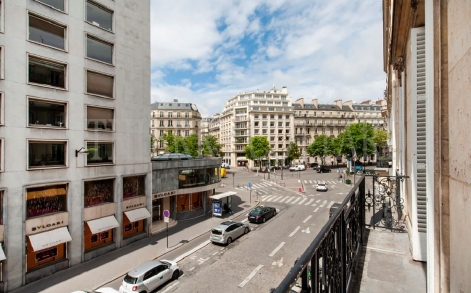 Bureaux à louer George V (Métro ligne 1) de 154m² Photo 4